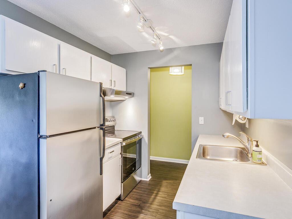 3431 Kent Street 816