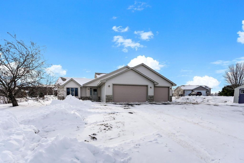 Photo of 1637 87th Avenue, Hammond, WI 54015 (MLS # 7001964)