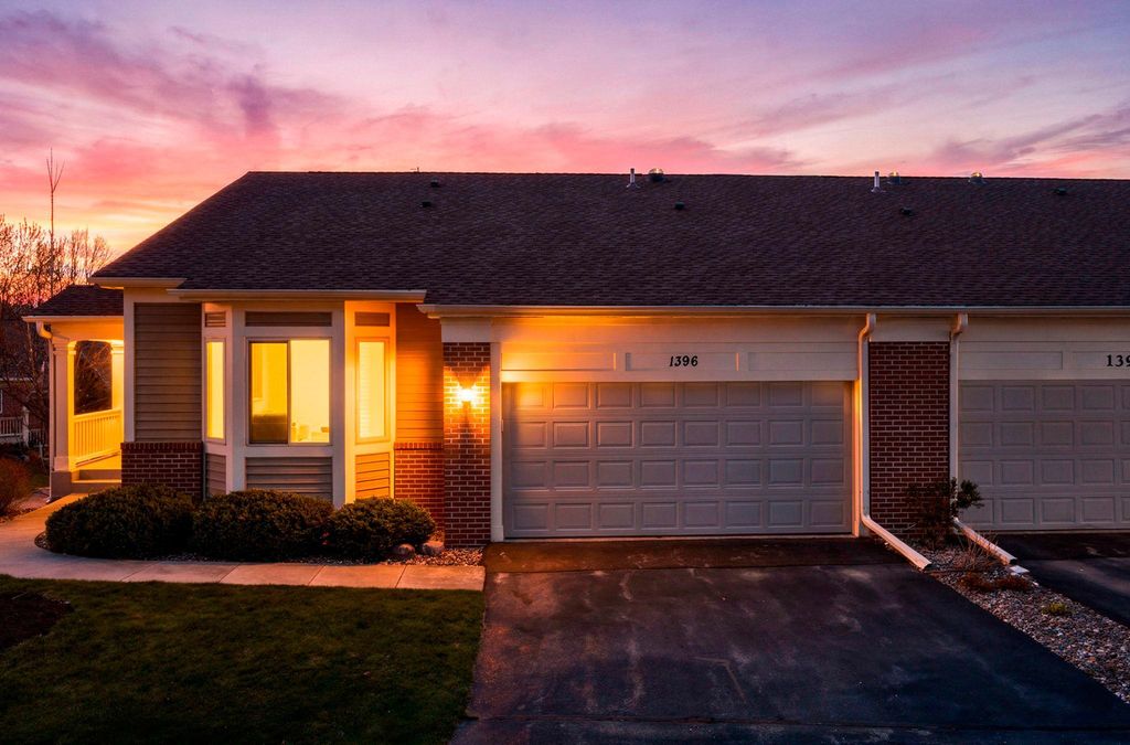 Photo of 1396 Summit Shores Drive, Burnsville, MN 55306 (MLS # 7062692)