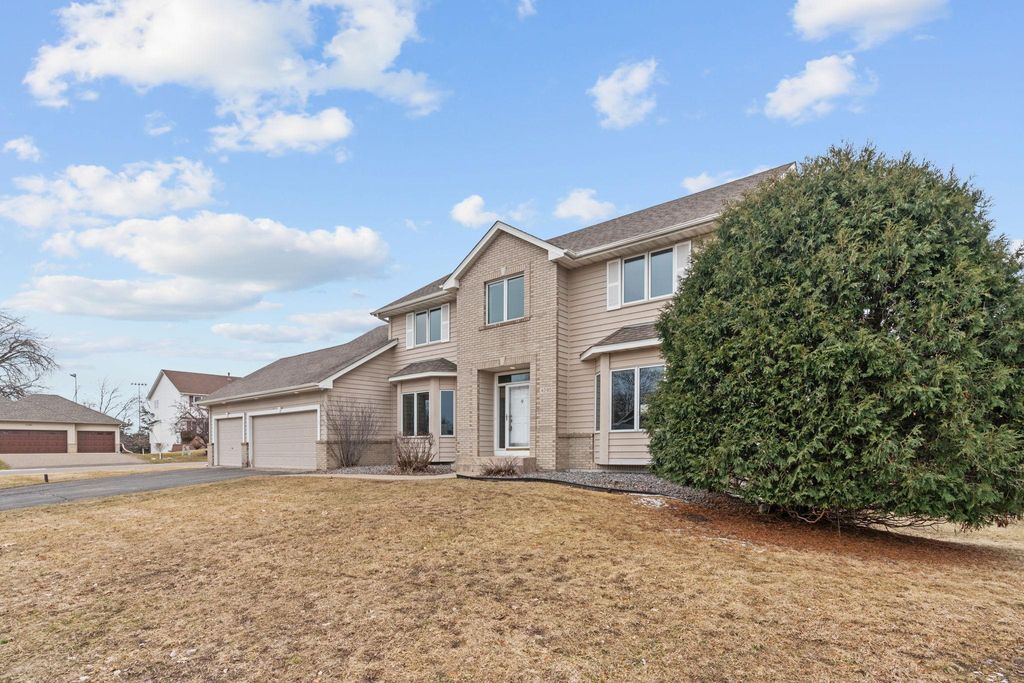 Photo of 4290 Cottonwood Lane N, Plymouth, MN 55441 (MLS # 7035545)