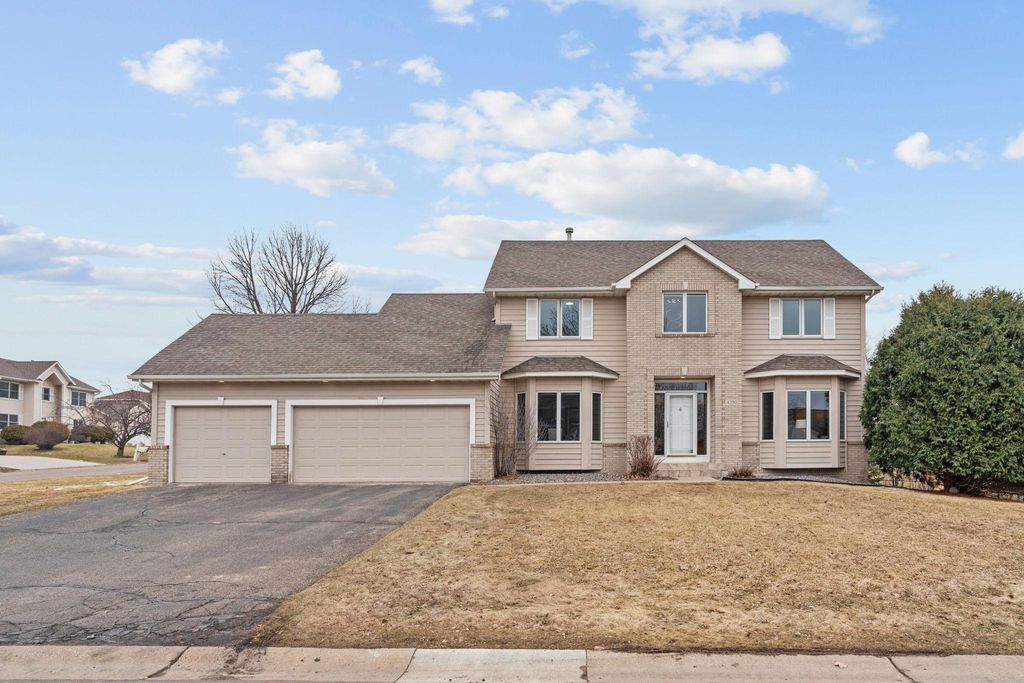 Photo of 4290 Cottonwood Lane N, Plymouth, MN 55441 (MLS # 7035545)