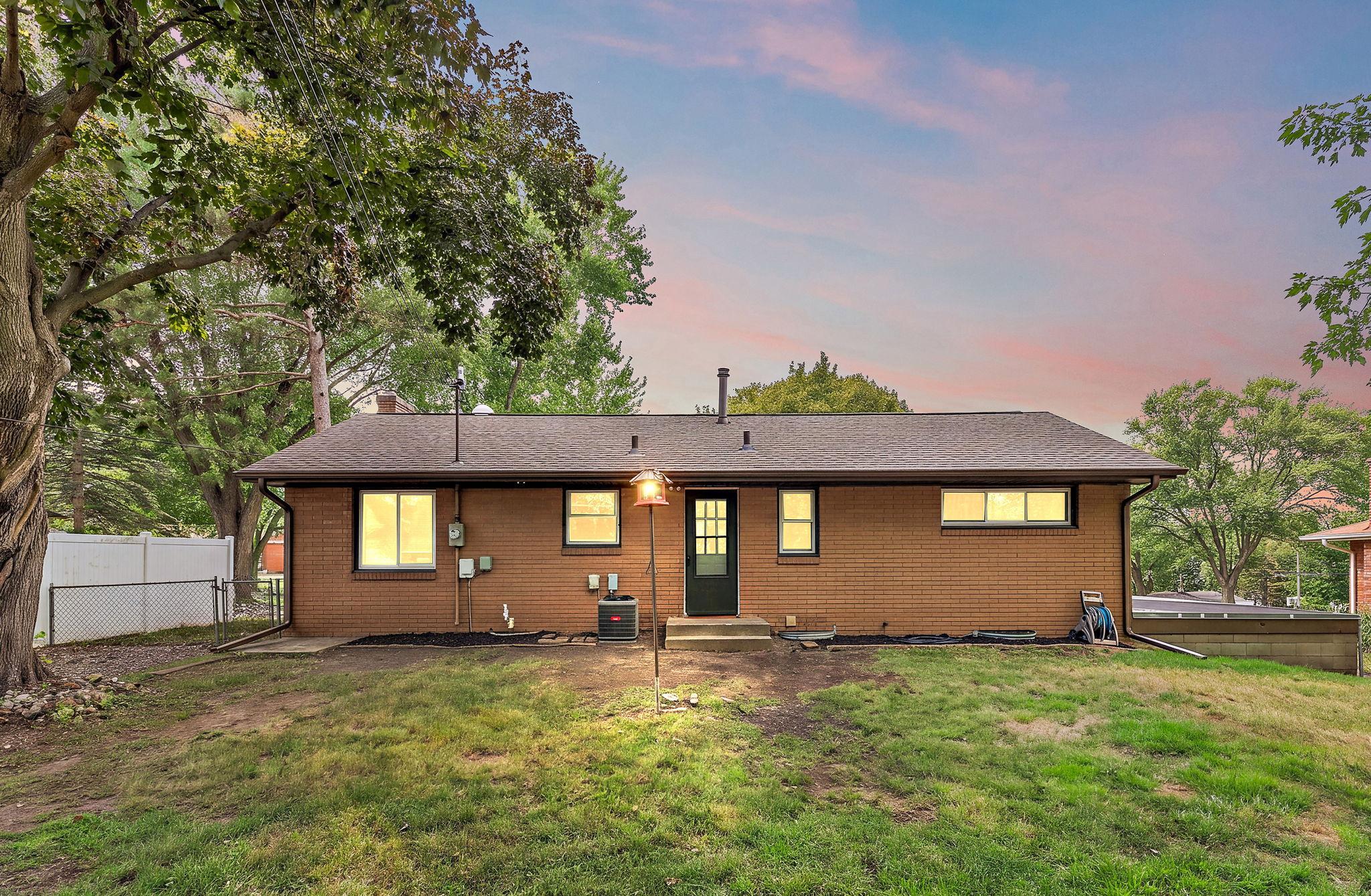 2624 Bittersweet Lane