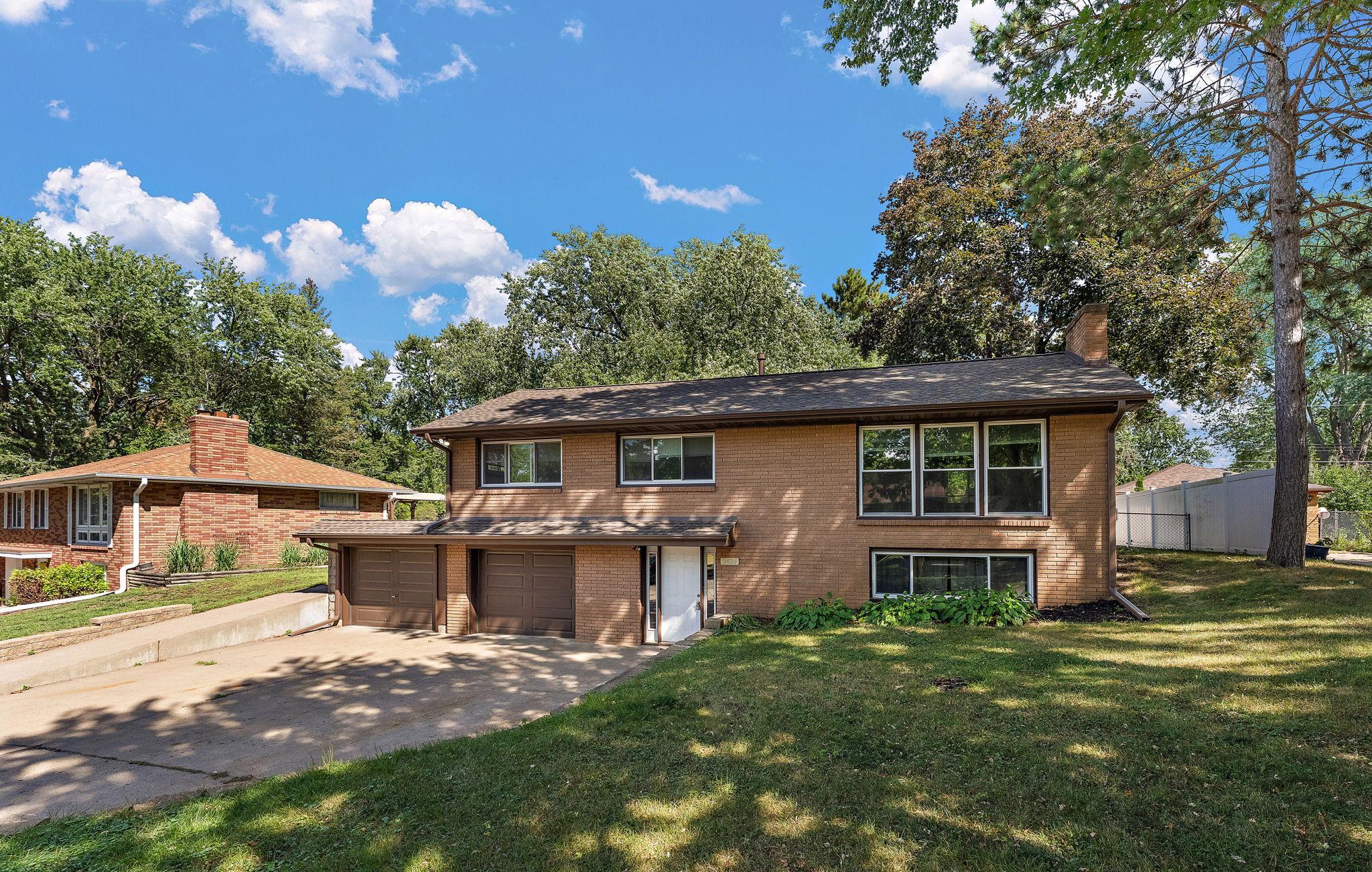 2624 Bittersweet Lane