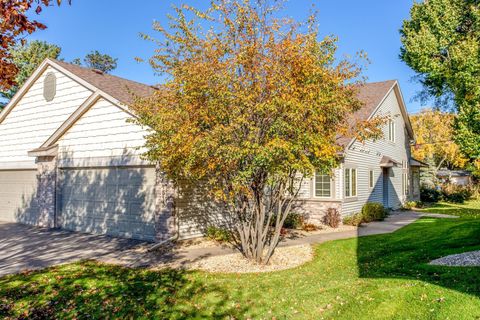 1513 Pine Pointe White Bear Lake MN 55110