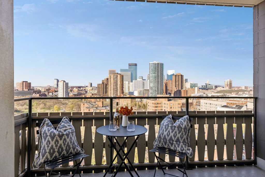 Photo of 400 Groveland Avenue #1212, Minneapolis, MN 55403 (MLS # 7043154)