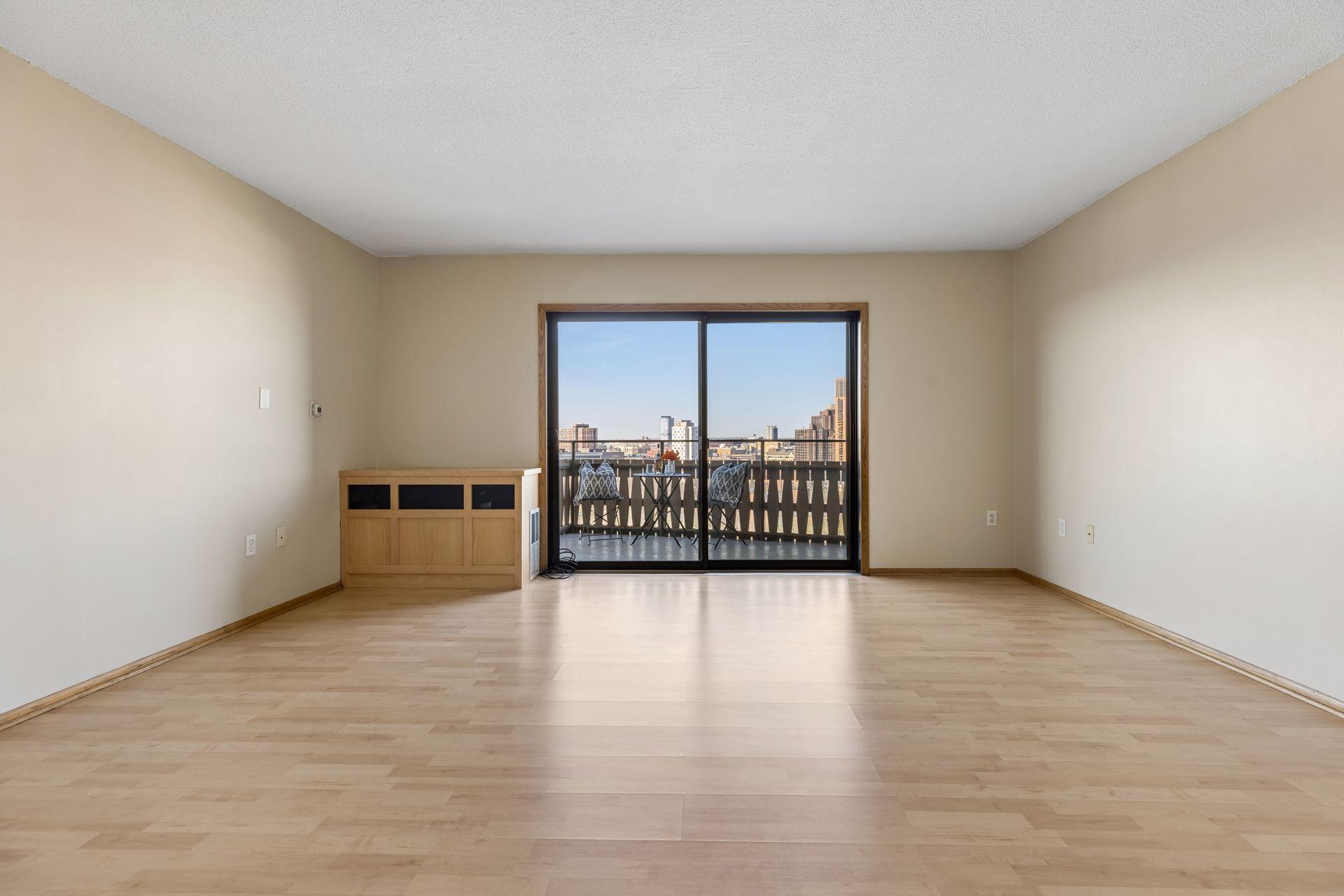 400 Groveland Avenue 1212