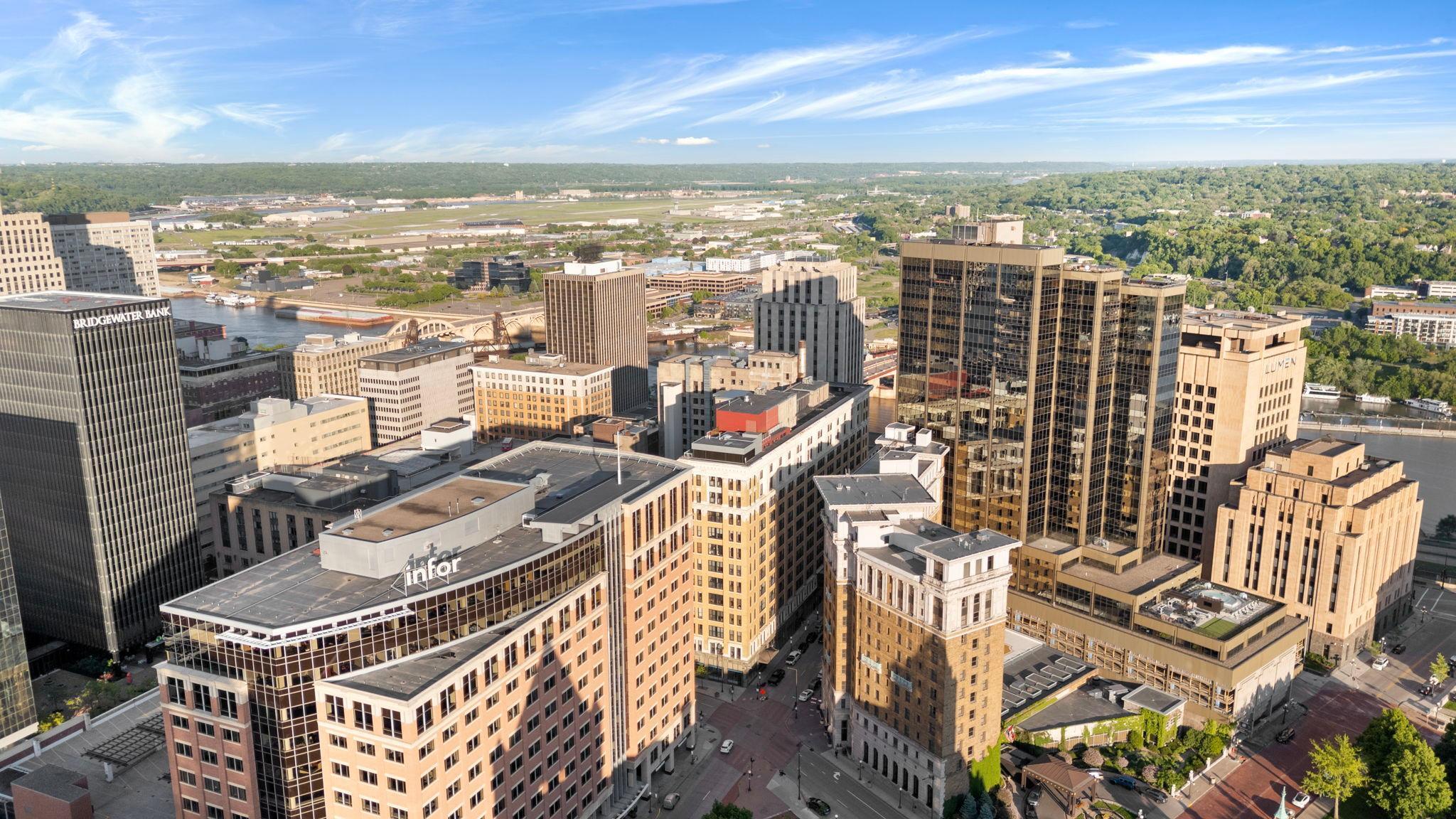 360 Saint Peter Street 4