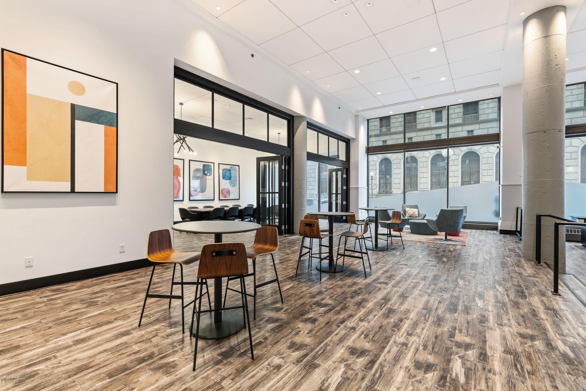 360 Saint Peter Street 4