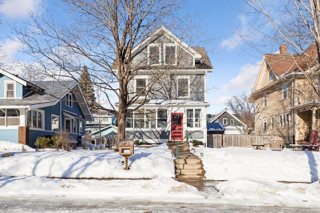 Photo of 939 Linwood Avenue, Saint Paul, MN 55105 (MLS # 6757889)