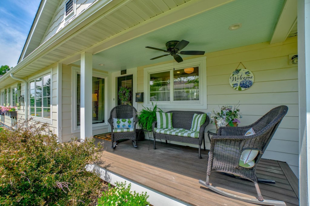Photo of 607 Vine Street, Hudson, WI 54016 (MLS # 7086364)