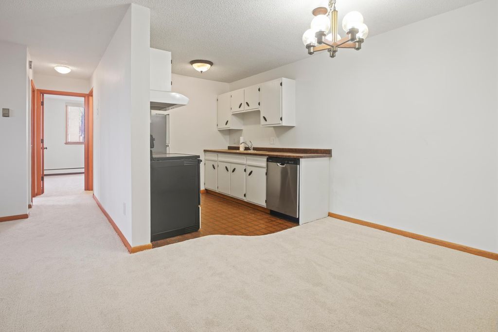 Photo of 9143 Highway 55 Hwy #103, Golden Valley, MN 55427 (MLS # 7048764)