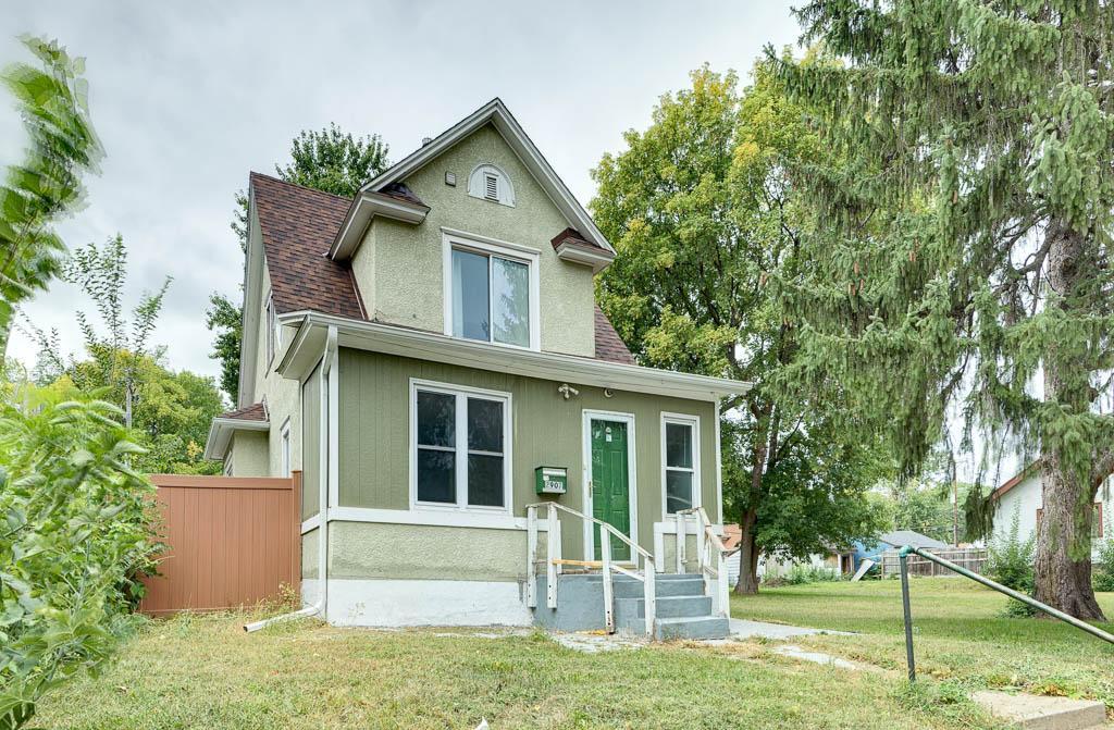 Photo of 2907 Penn Avenue N, Minneapolis, MN 55411 (MLS # 7135150)