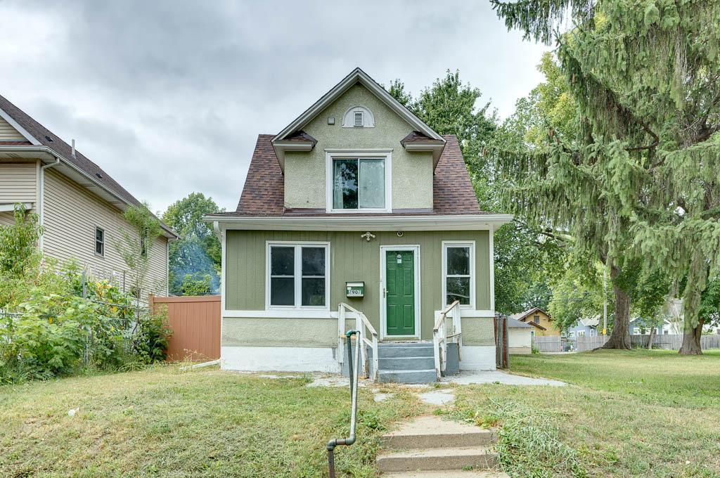 Photo of 2907 Penn Avenue N, Minneapolis, MN 55411 (MLS # 7135150)
