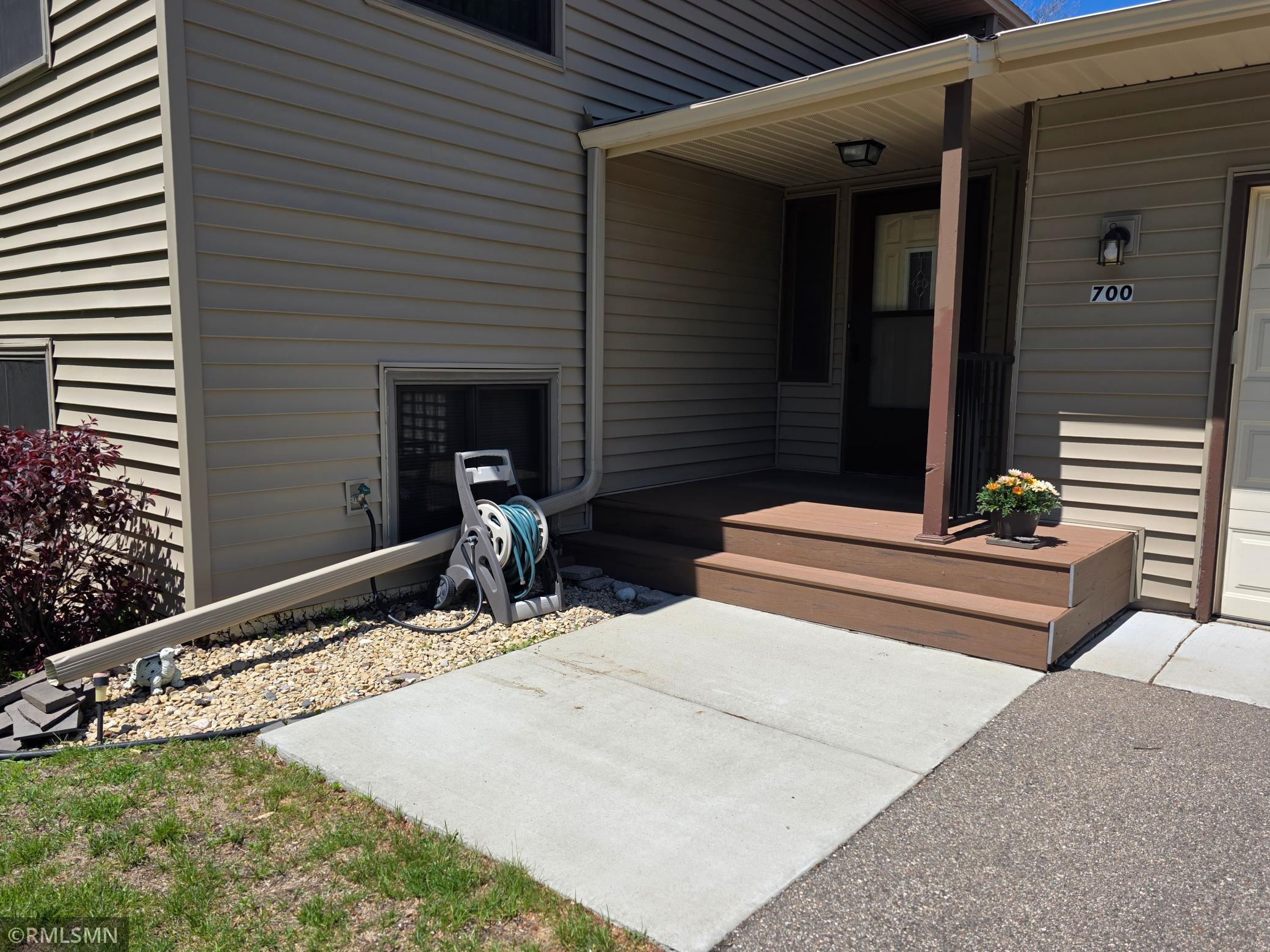 700 Knob Hill Road