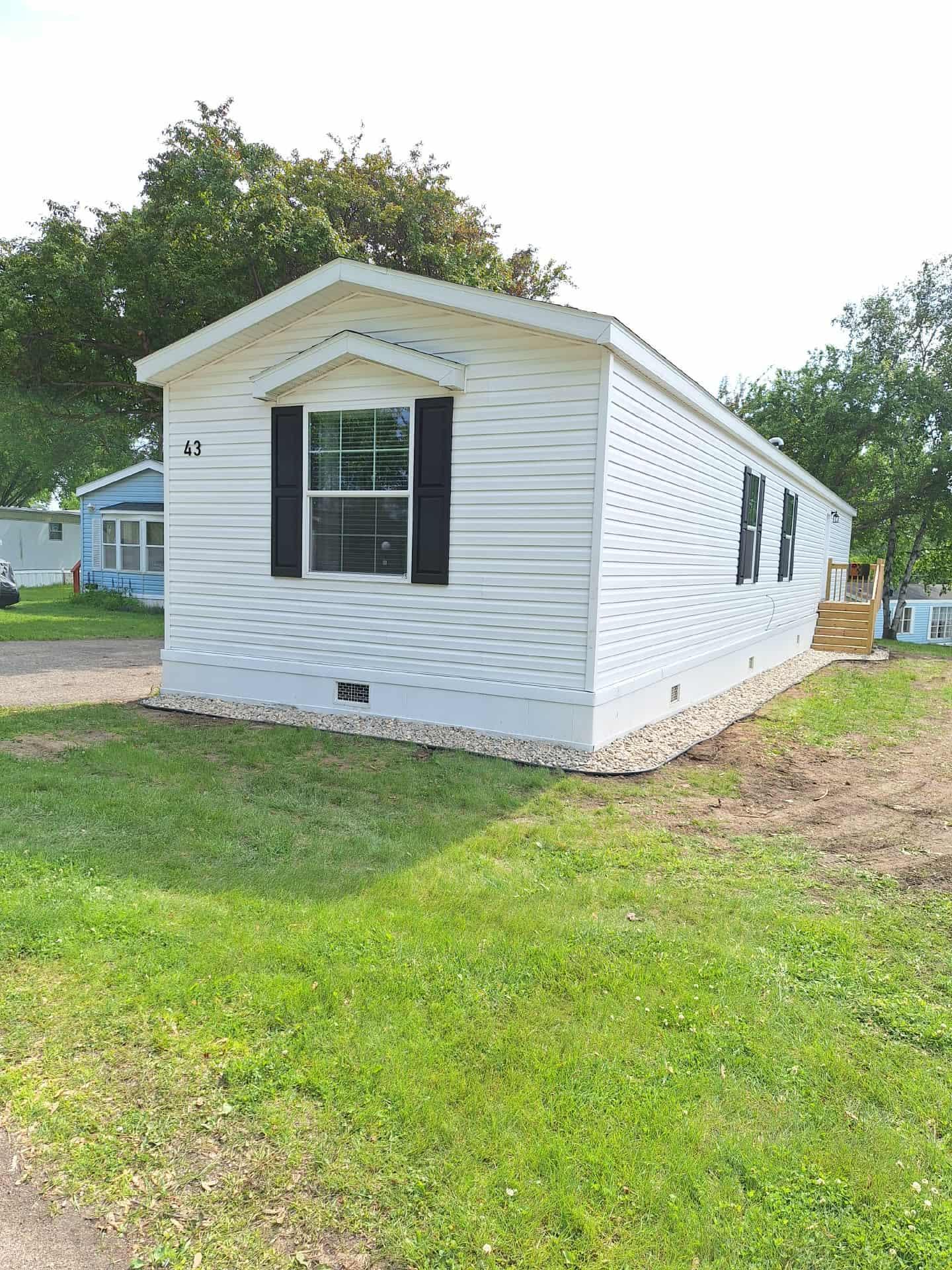 215 N McKay Avenue 43