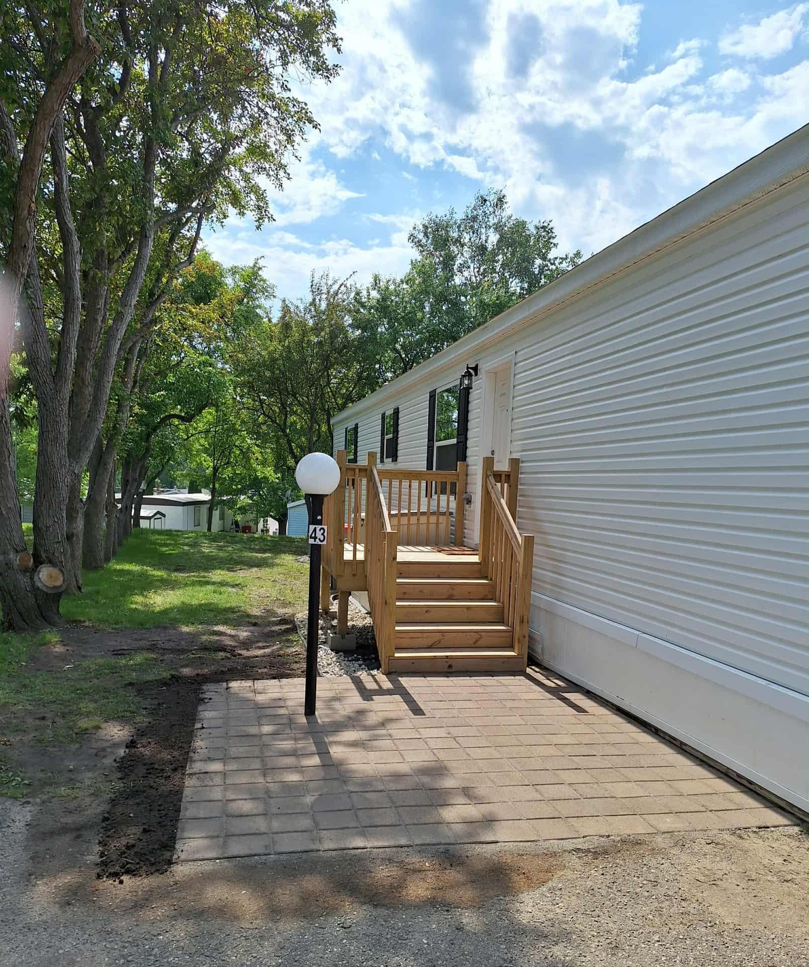 215 N McKay Avenue 43