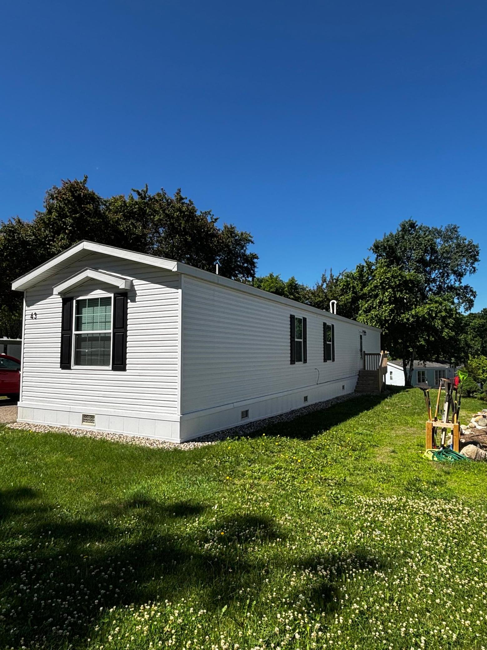 215 N McKay Avenue 43