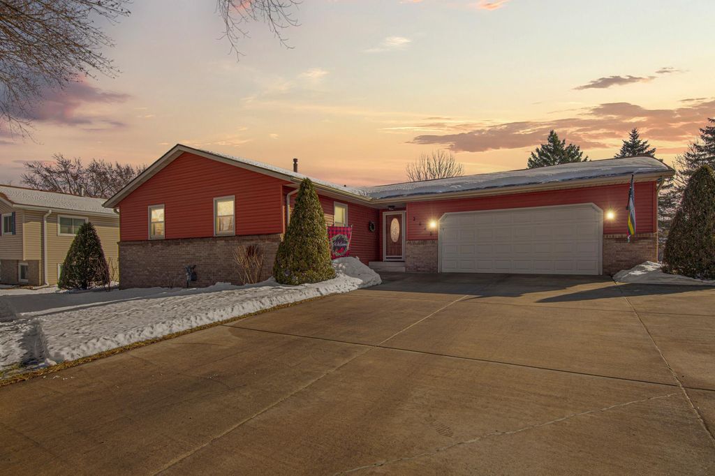 Photo of 2045 3rd Avenue NE, Owatonna, MN 55060 (MLS # 7040016)