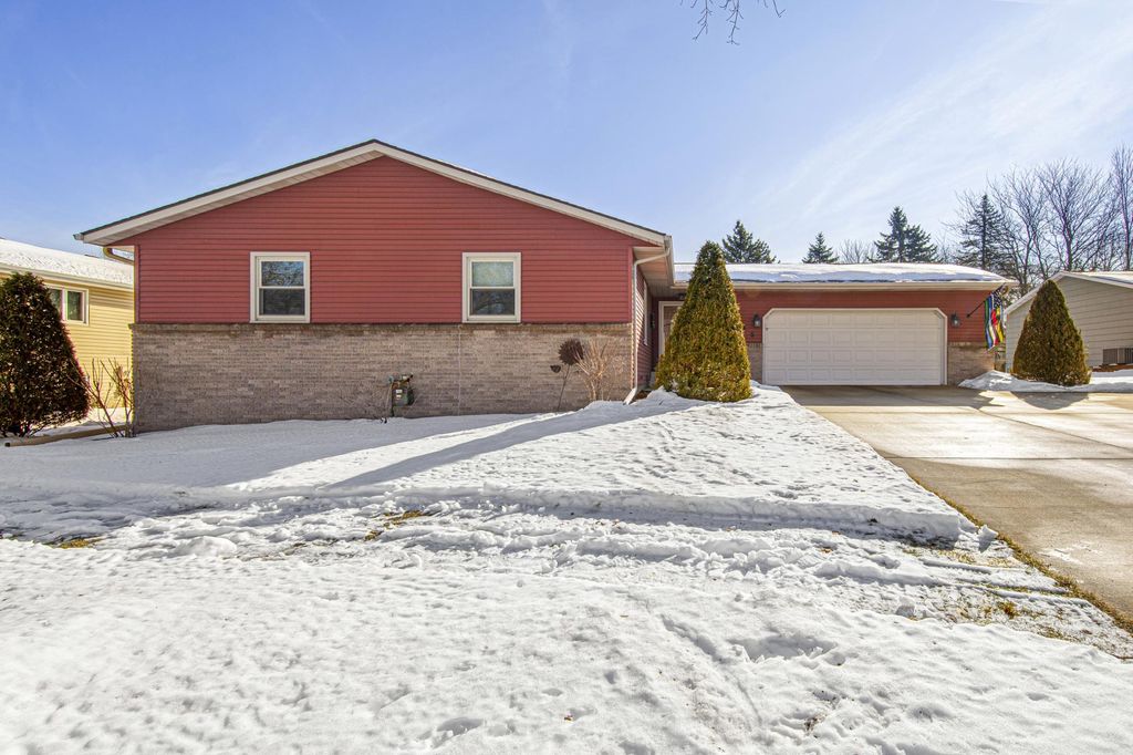 Photo of 2045 3rd Avenue NE, Owatonna, MN 55060 (MLS # 7040016)