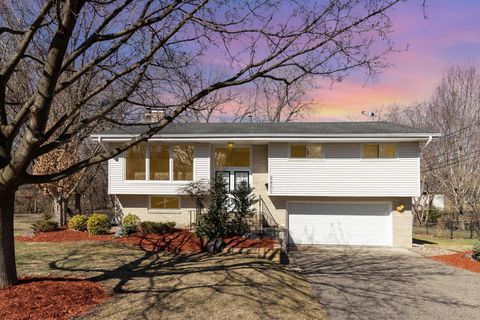 2805 Regent Avenue N Golden Valley MN 55422