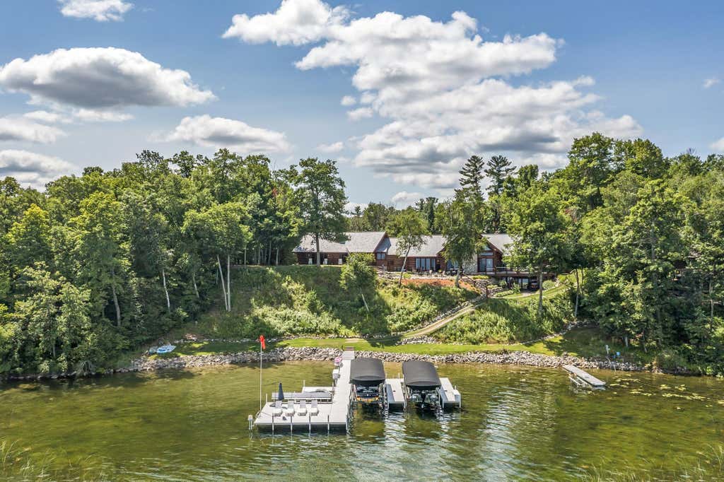 Photo of 2468 Maple Drive SW, Nisswa, MN 56468 (MLS # 7111701)