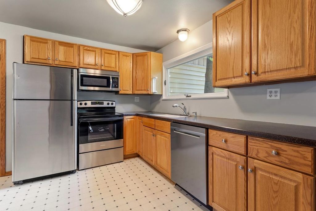 Photo of 15240 9th Avenue N, Plymouth, MN 55447 (MLS # 7094363)