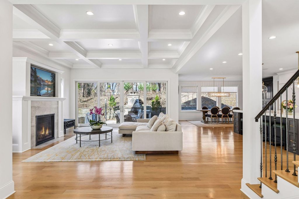 Photo of 6604 Mohawk Trail, Edina, MN 55439 (MLS # 7048542)