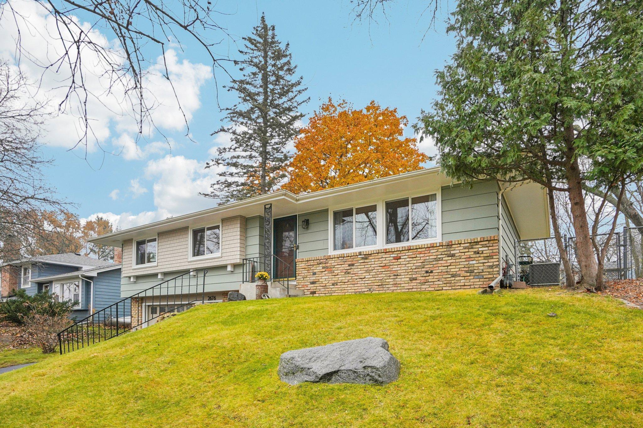 2676 Riviera Drive S