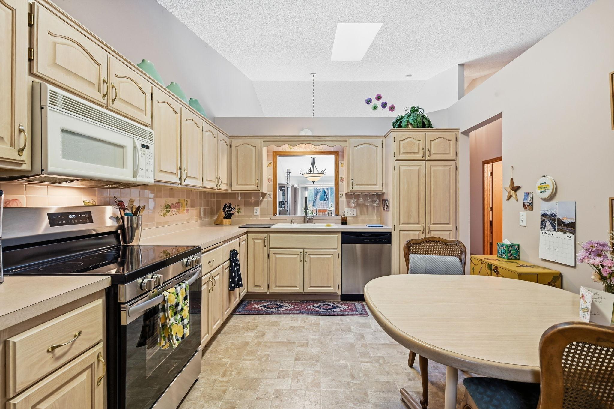 6742 Gretchen Lane N