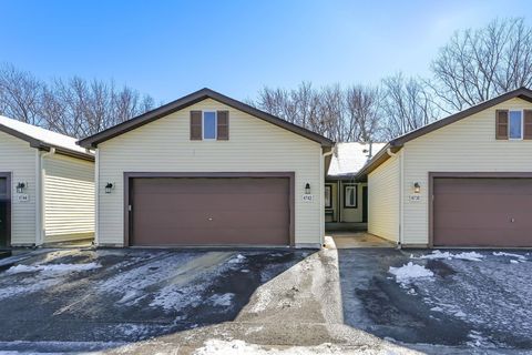 6742 Gretchen Lane N Oakdale MN 55128