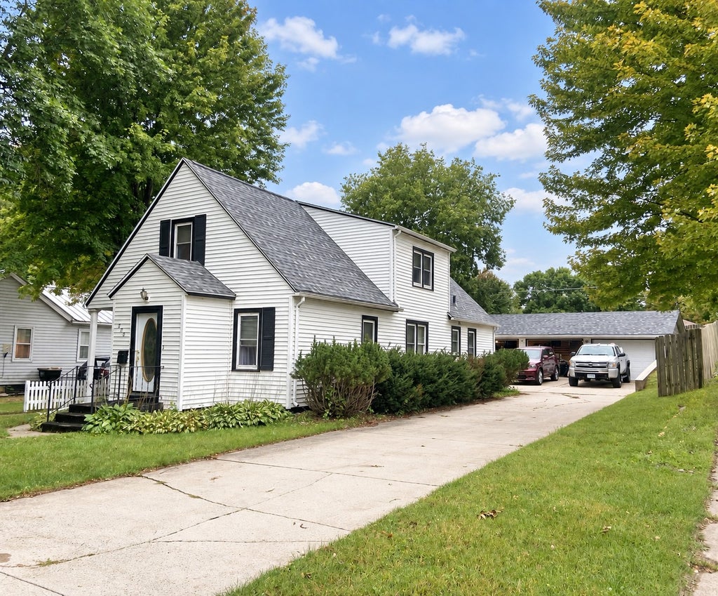 Photo of 706 7th Street, Granite Falls, MN 56241 (MLS # 7147047)