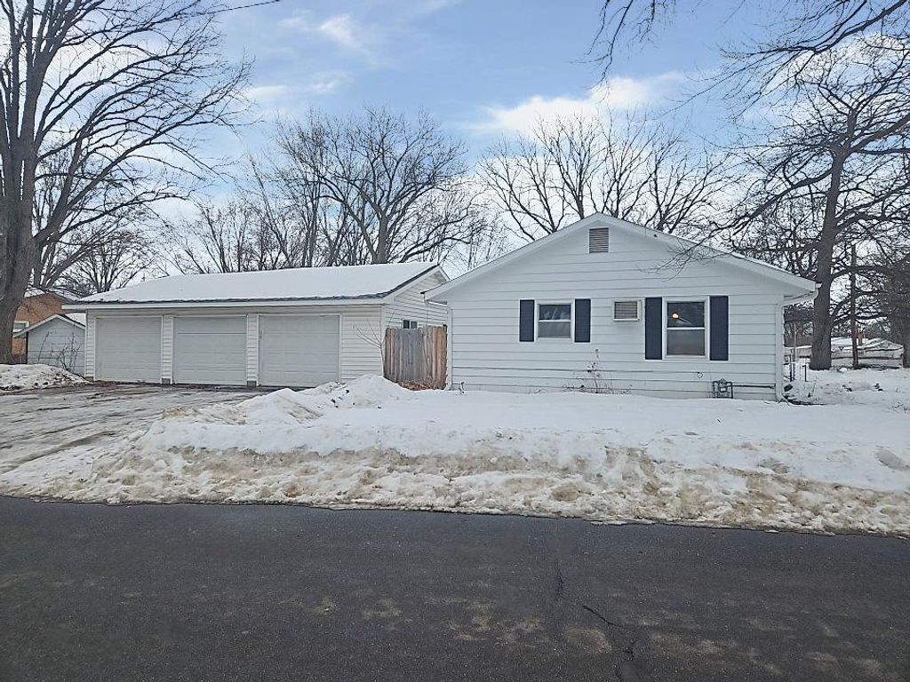 Photo of 260 7th Street NW, Milaca, MN 56353 (MLS # 7011524)