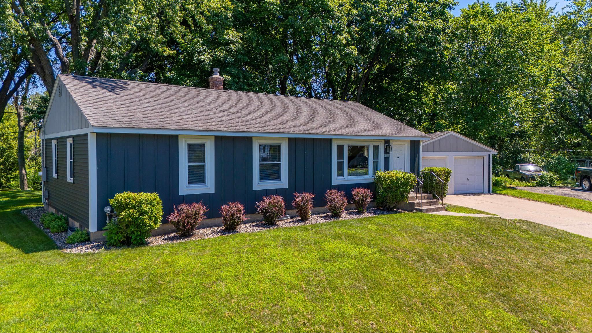 6332 Oak Knoll Plaza