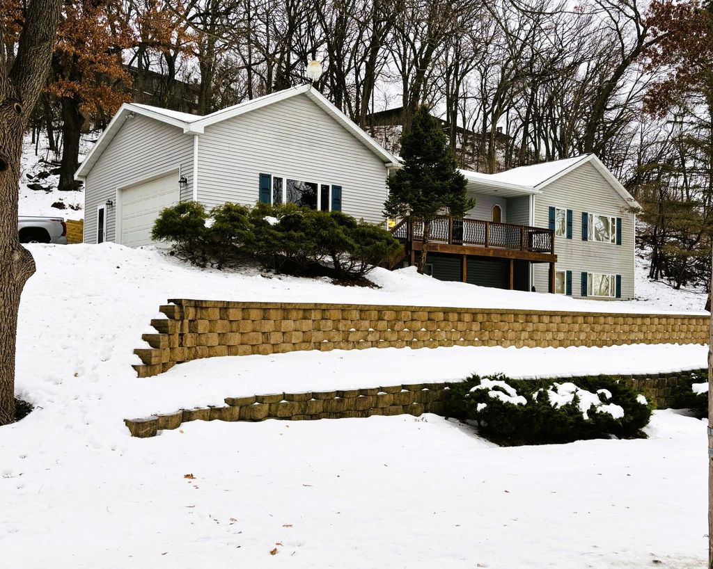 Photo of 1500 Viola Road NE, Rochester, MN 55906 (MLS # 7001099)