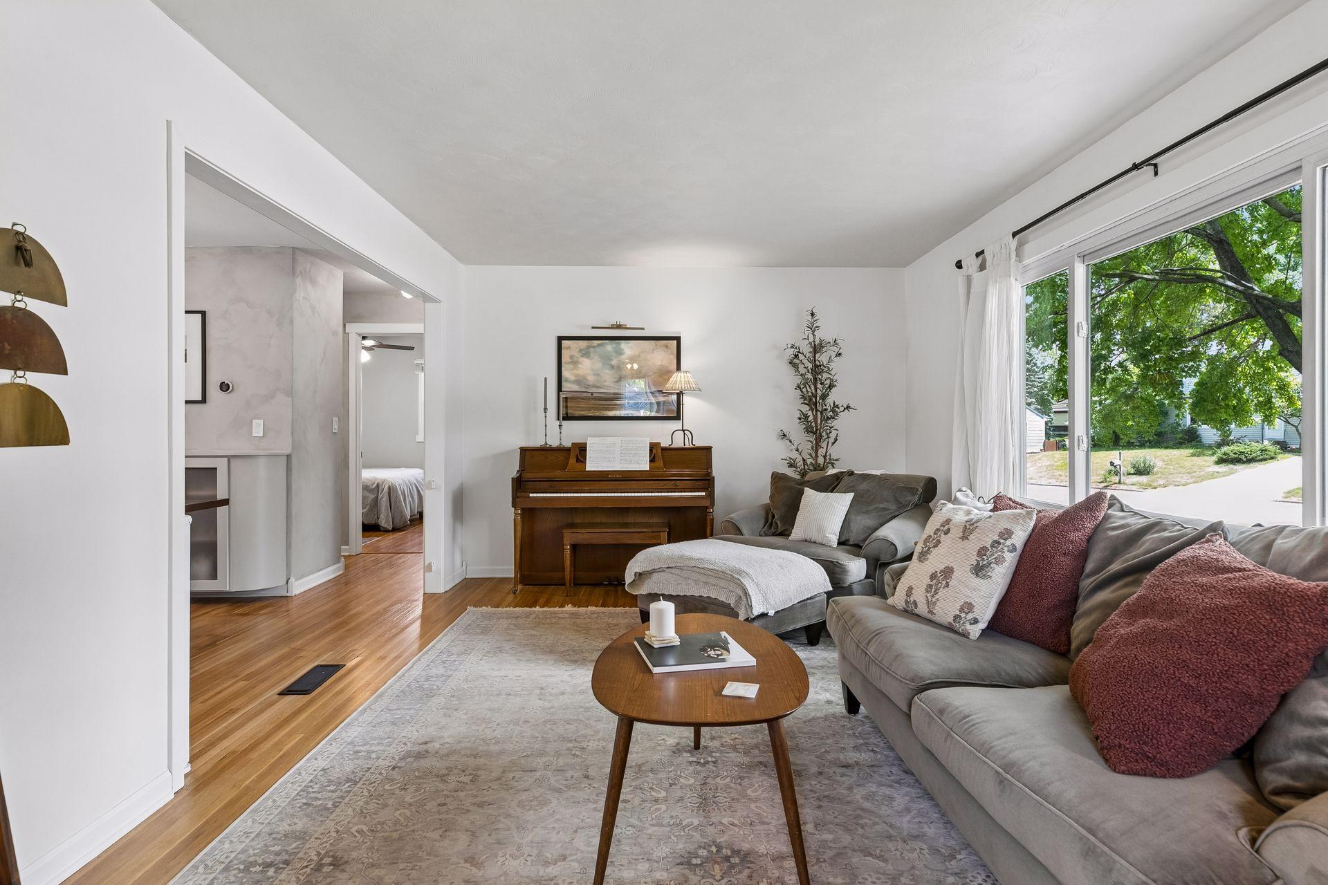 6164 Oak Knoll Drive