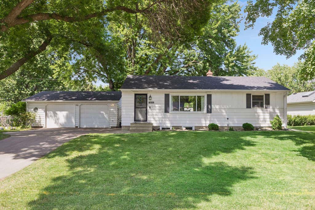Photo of 6164 Oak Knoll Drive, Woodbury, MN 55125 (MLS # 7088255)