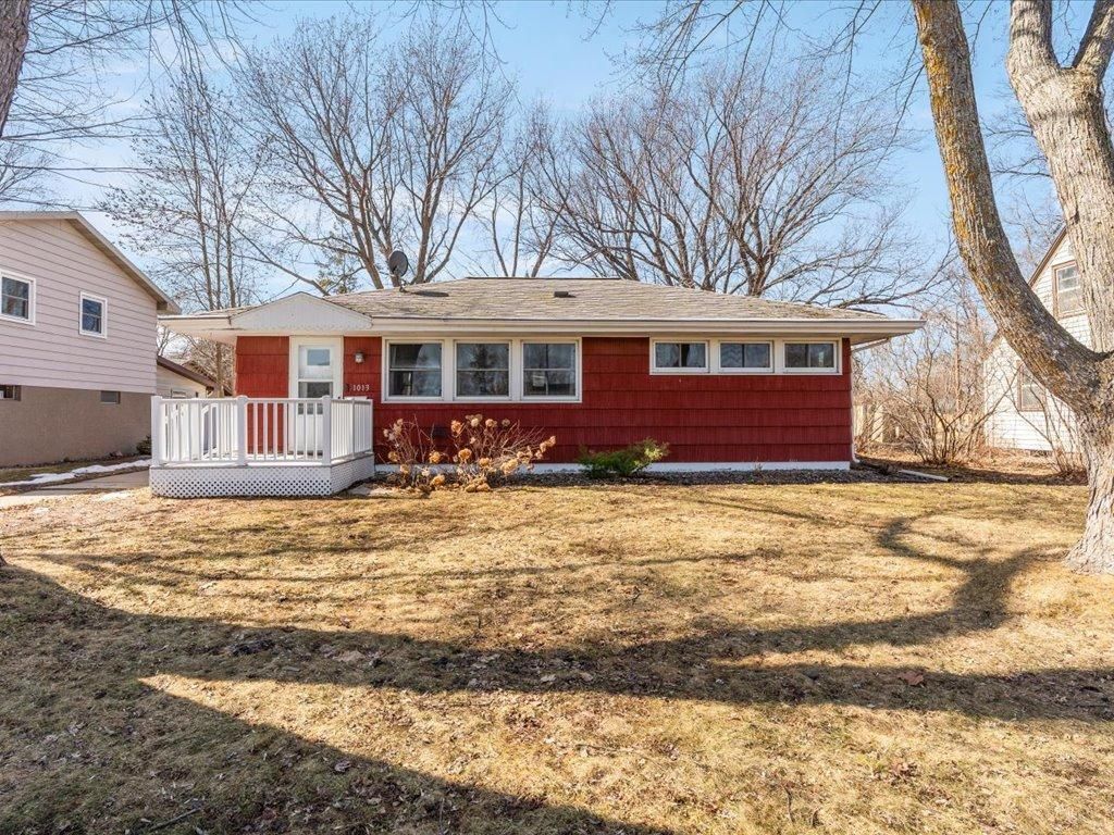 Photo of 1013 10th Avenue NE, Brainerd, MN 56401 (MLS # 7040592)