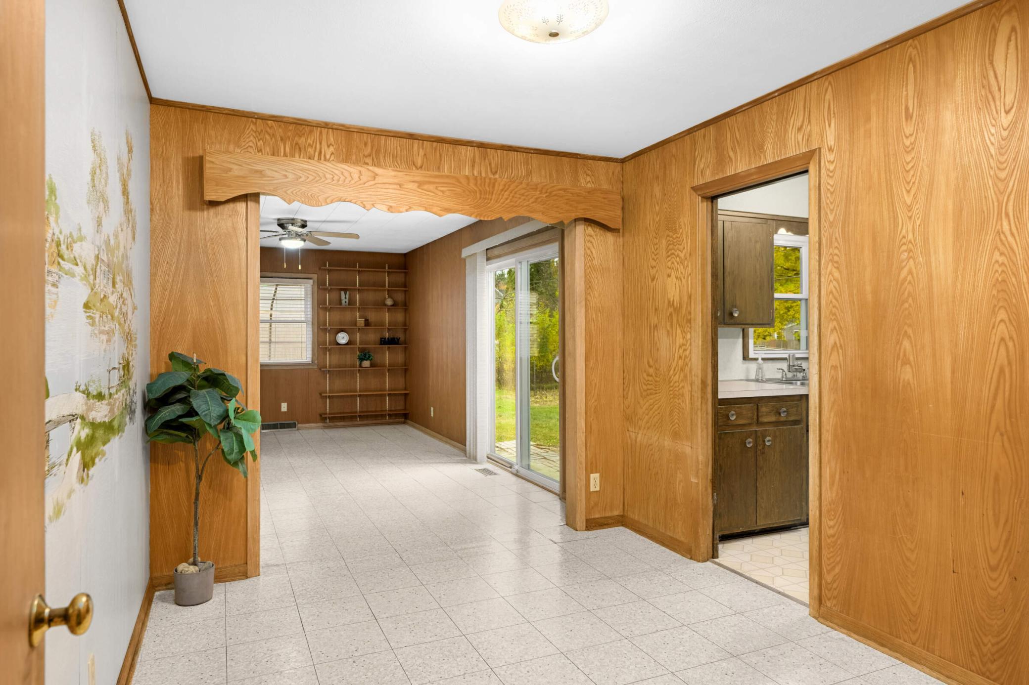 692 Grandview Avenue W