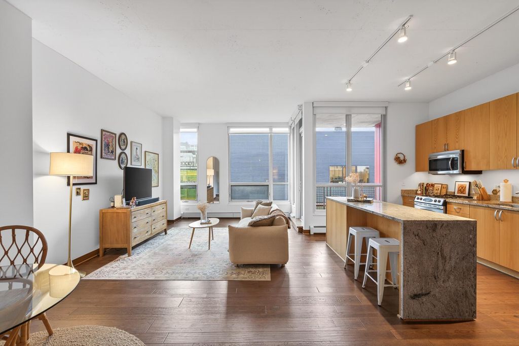 Photo of 901 S 2nd Street #406, Minneapolis, MN 55415 (MLS # 7029953)