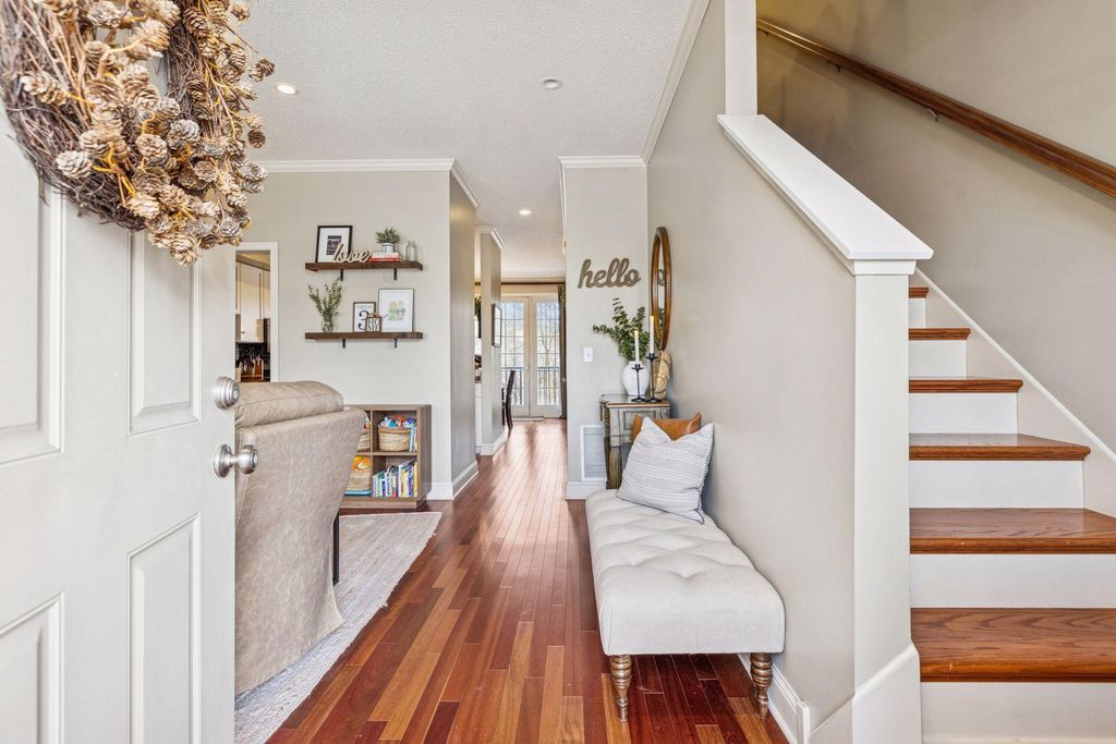 Photo of 582 Payne Avenue, Saint Paul, MN 55130 (MLS # 7010840)