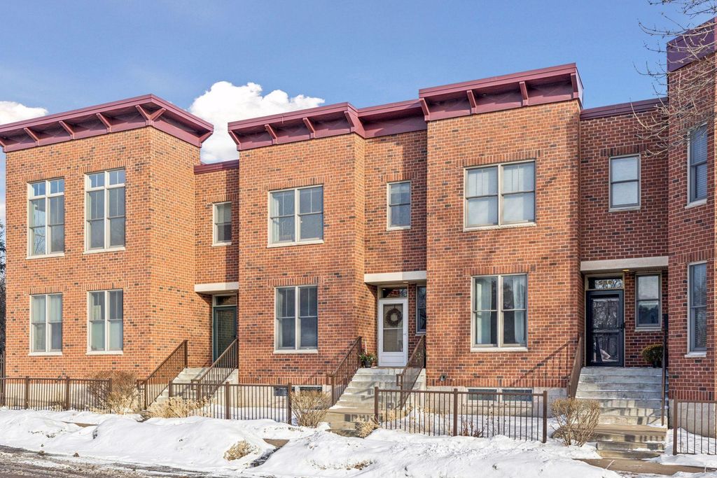 Photo of 582 Payne Avenue, Saint Paul, MN 55130 (MLS # 7010840)