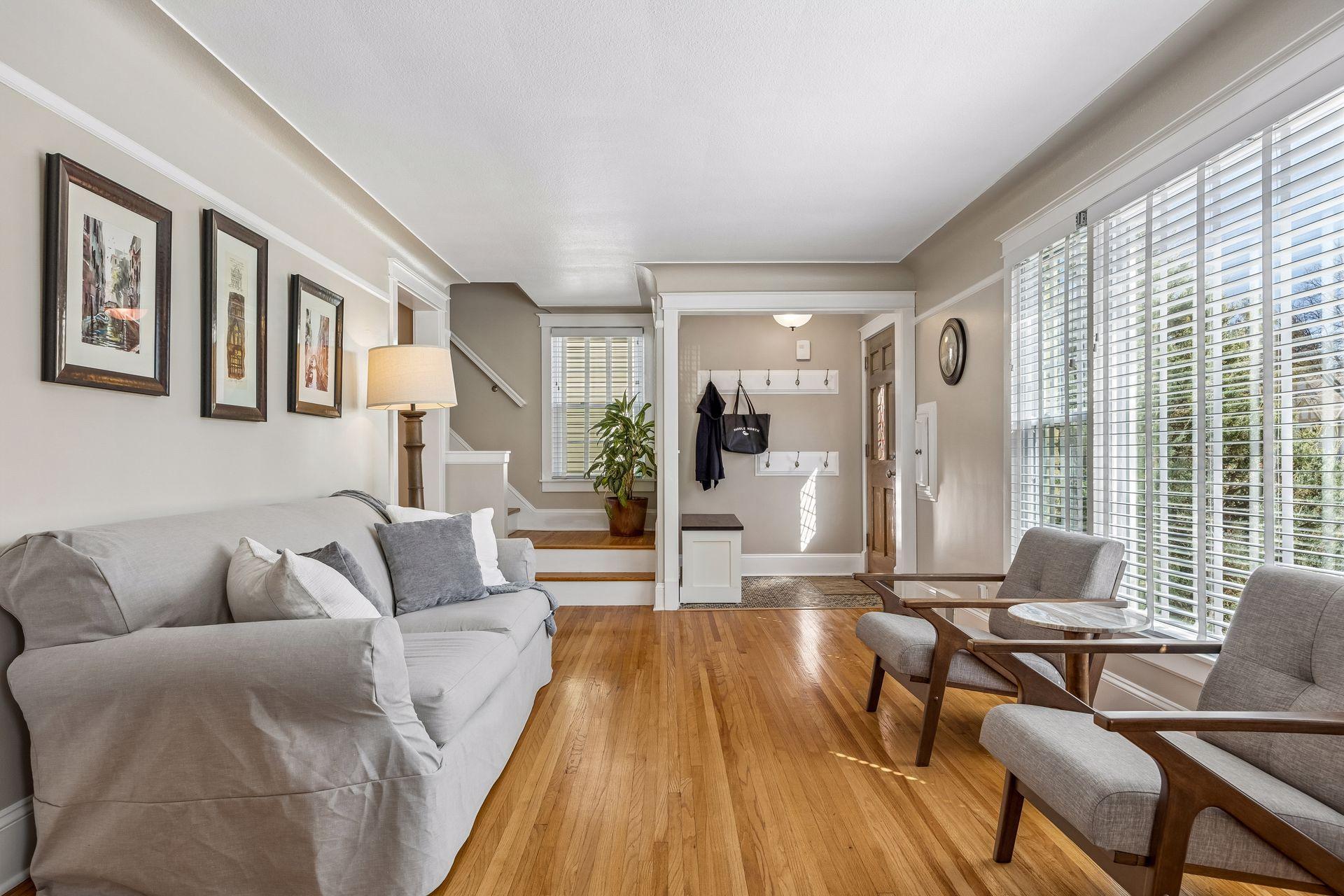 5204 Abbott Avenue S