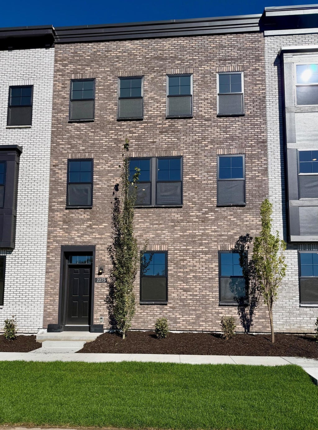 Photo of 2275 Beechwood Avenue, Saint Paul, MN 55116 (MLS # 7154900)
