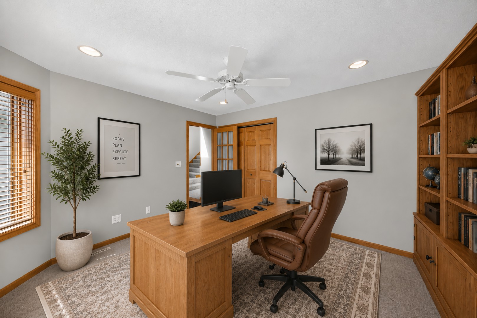 1011 Golfers Ct SE