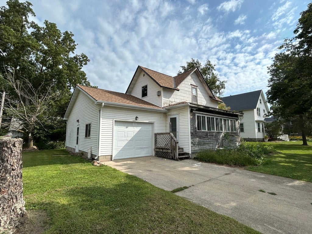 Photo of 140 2nd Street NW, Blooming Prairie, MN 55917 (MLS # 7133067)