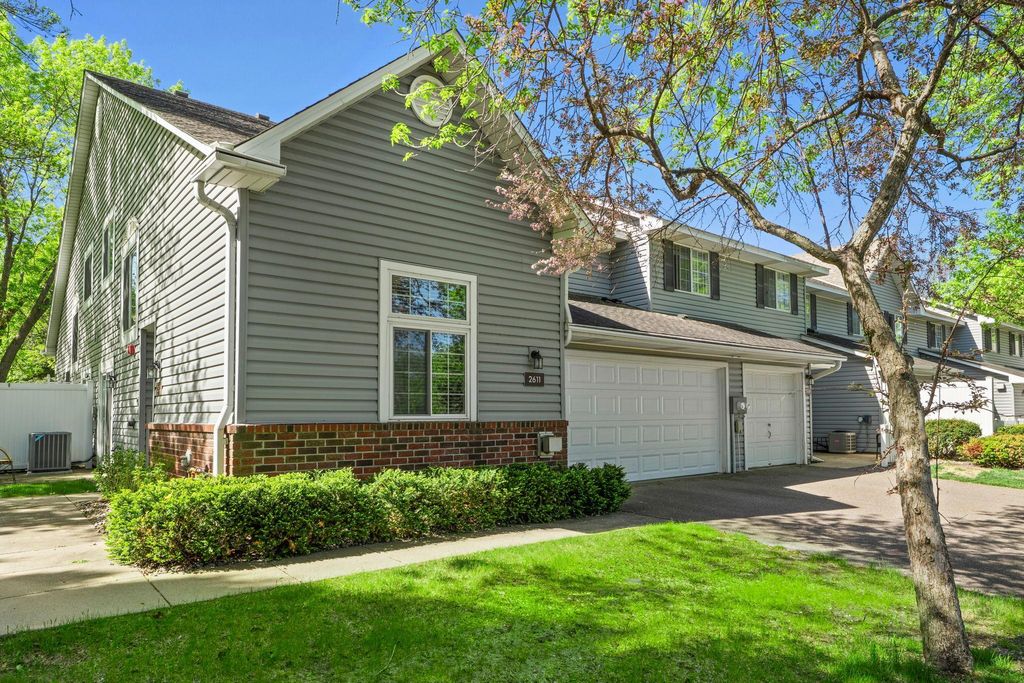 Photo of 2611 Concord Way, Mendota Heights, MN 55120 (MLS # 7032118)