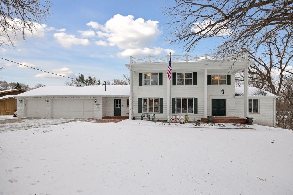 Photo of 8420 Palm Street NW, Coon Rapids, MN 55433 (MLS # 6796363)