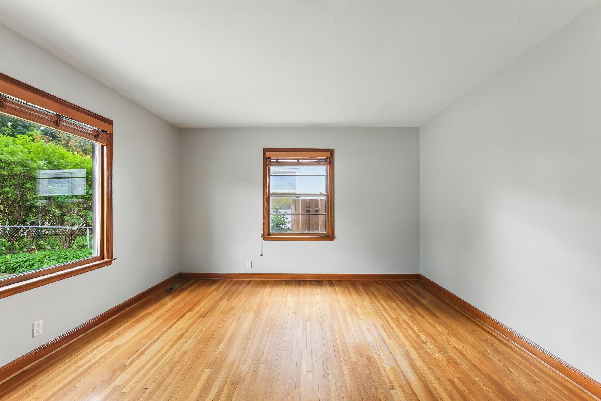 42 Harrison Avenue S