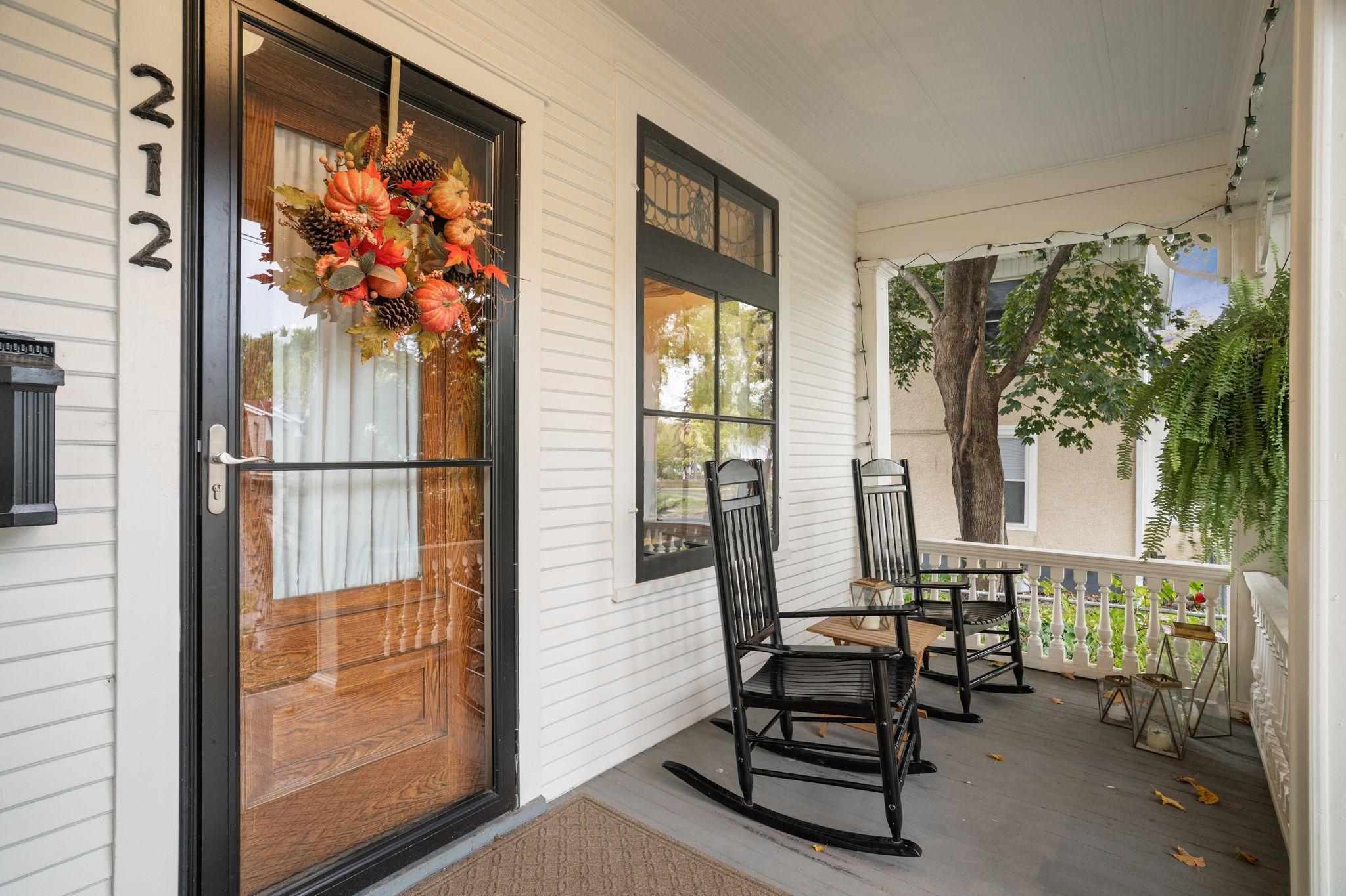 212 Cedar Lake Road S