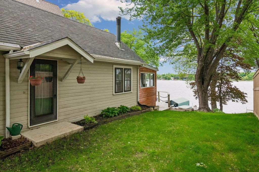 Photo of 4936 Edgewater Drive, Mound, MN 55364 (MLS # 7030948)